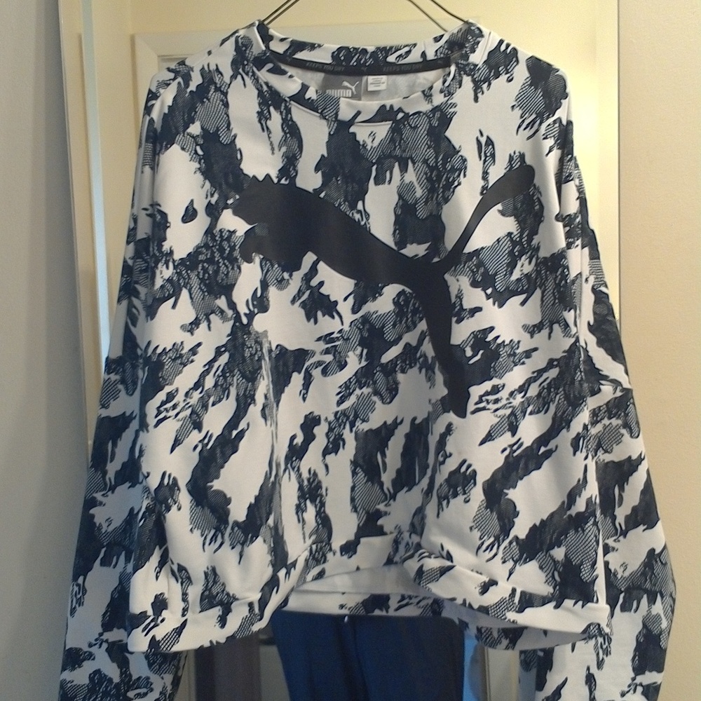 CLEARANCE / Puma Sweatshirt L